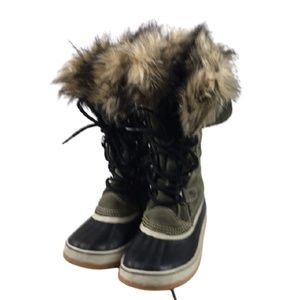 Sorel Women’s Joan of Arctic Boots